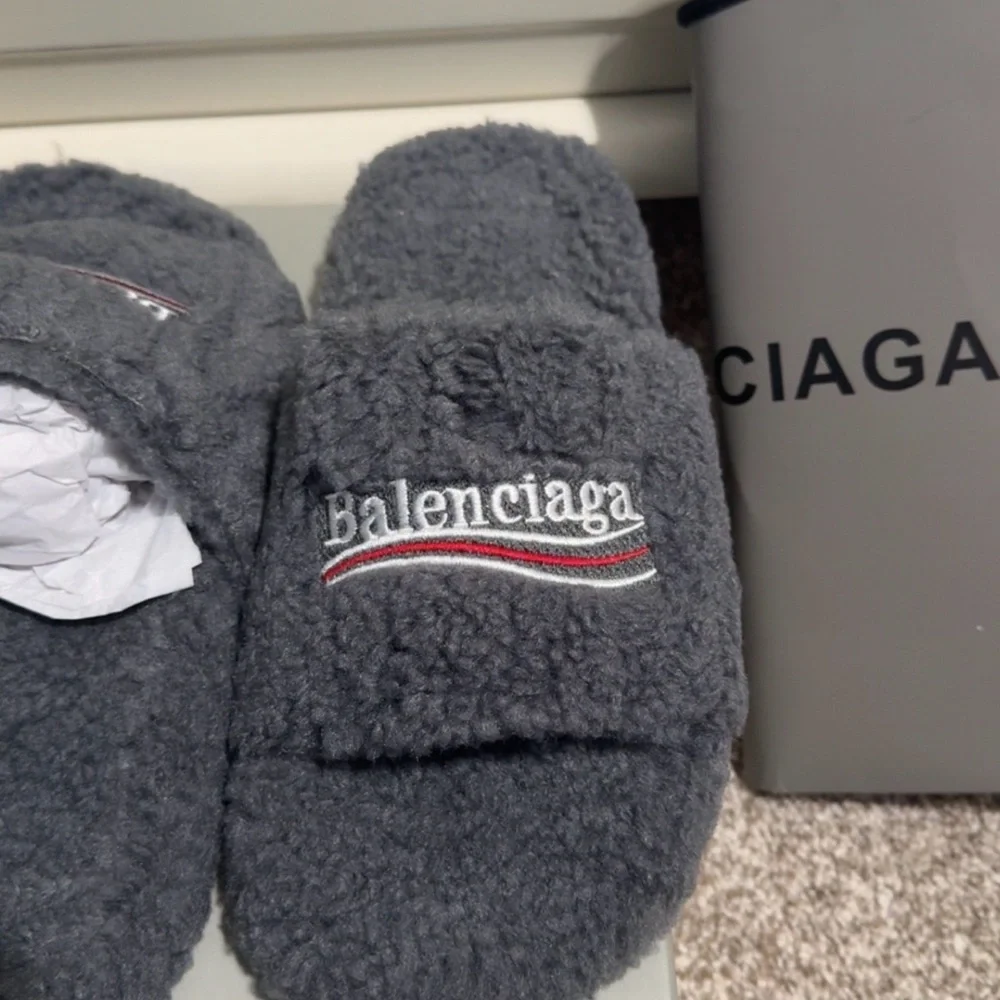 Balenciaga Gray Fuzzy Logo Slide Slippers - Picture 2 of 3